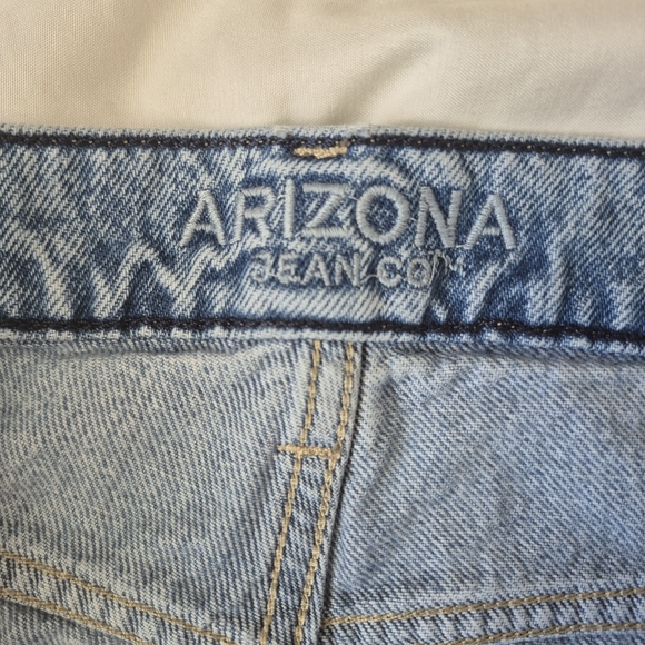 Arizona Jean Company Light Blue Kids Jeans - Picture 4 of 4